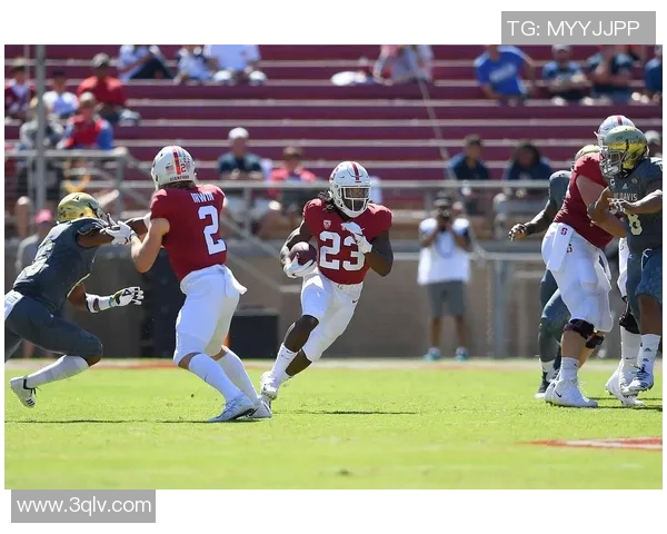 快速节奏风暴席卷绿茵场 外国足球巨星如何突破极限速度与技巧